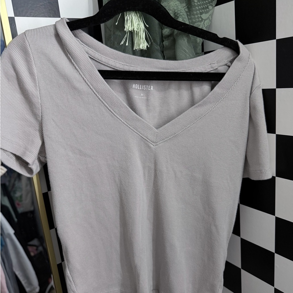 Hollister Women's Gray & Navy V-Neck Top